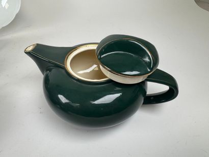 Polychrome porcelain and earthenware set...