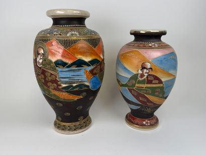 JAPAN, 20th century.
Two polychrome and gold...