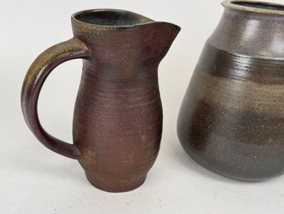 Lot comprising two ceramic vases and a pitcher.
Marks...