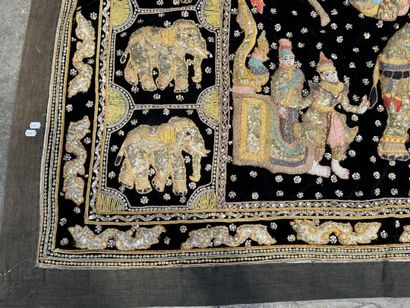 INDIA, 20th century.
Metallic thread and...