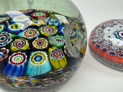 MURANO, 20th century.
Two colored glass sulphur...