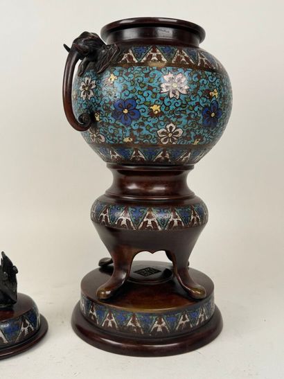 ASIA, 20th century.
Large cloisonné incense...