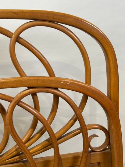 Bed in bentwood, the crosspieces and lower...