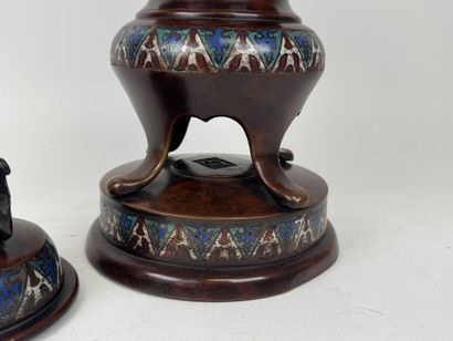 ASIA, 20th century.
Large cloisonné incense...