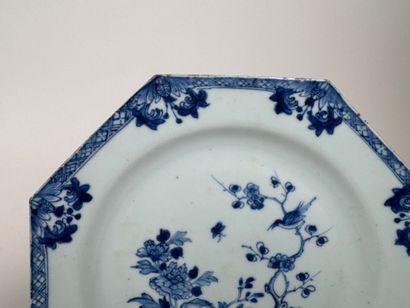 China, 20th century.
Porcelain plate with...