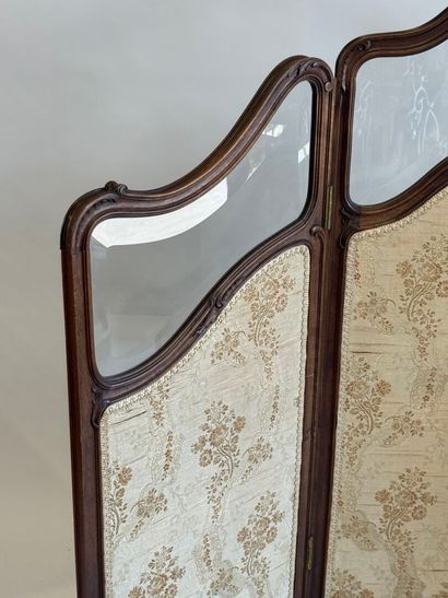 Small three-leaf folding screen in moulded...