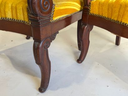 Set of 4 mahogany and mahogany veneered armchairs,...