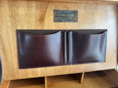 NEWLAND, TARLTON & Co. 
Travel writing case...