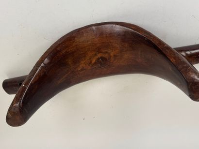 Ox harness in patinated wood.
15 x 55 x 15...