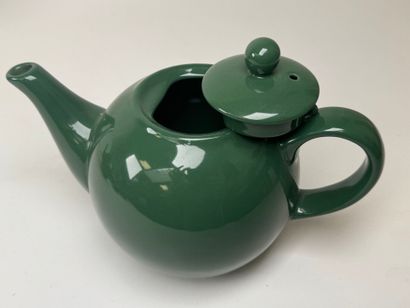 Polychrome porcelain and earthenware set...