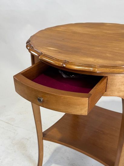 Curved pedestal table in molded wood, opening...