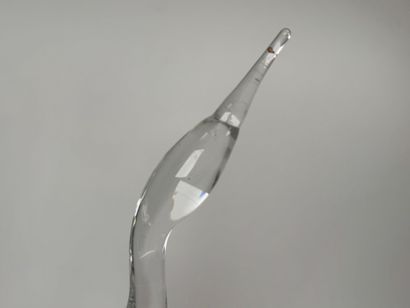 DAUM France.
Large bird in molded crystal.
H....