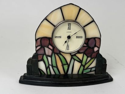 LINDEN.
Small stained glass-style resin clock...