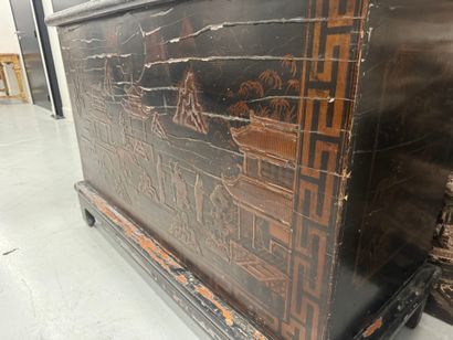 JAPAN, 19th century.
Large rectangular lacquered...