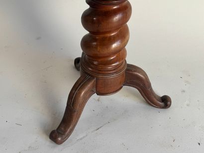 Molded wood tripod piano stool, twisted shaft,...
