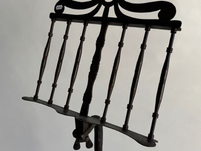 Lectern in hammered and wrought iron with...