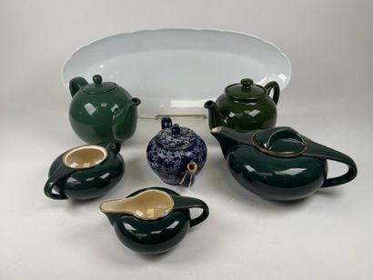 Polychrome porcelain and earthenware set...