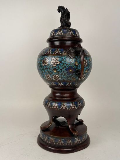 ASIA, 20th century.
Large cloisonné incense...