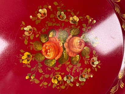 Circular tray in lacquered sheet metal on...