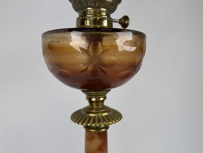 Onyx and gilt metal oil lamp H. 79 cm.