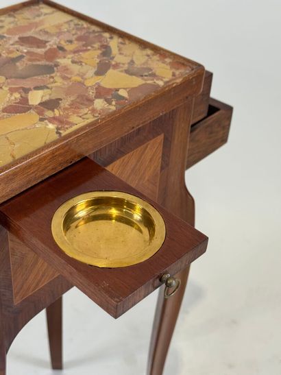 Small bedside table in wood and veneer opening...