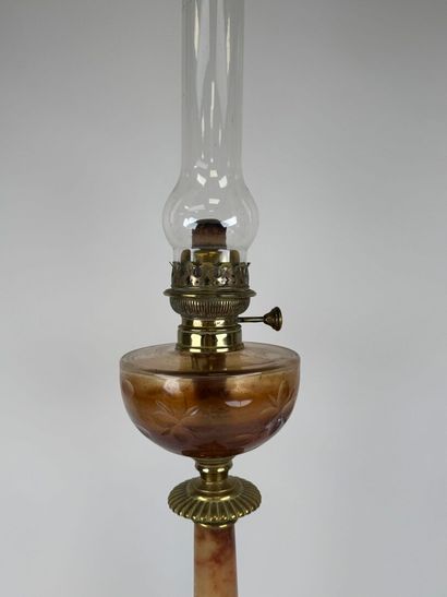 Onyx and gilt metal oil lamp H. 79 cm.