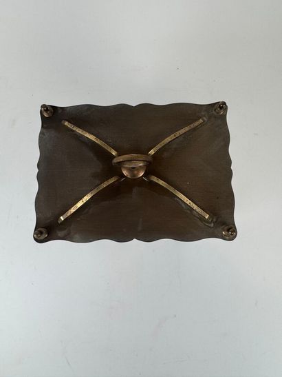 KOMA.
Brass and beveled glass table clock.
25...