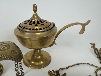 Various objects in brass and gilt and chased...
