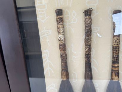 CHINA, 20th century. 
Suite of 9 brushes,...