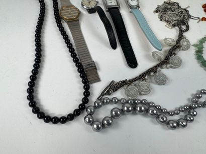 Lot of costume jewelry including necklaces,...