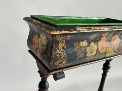 Rectangular planter in curved wood, painted...