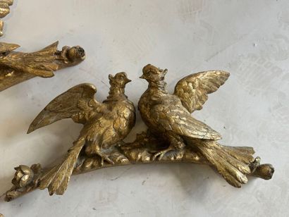 School, 20th century.
Hanging birds.
Three...