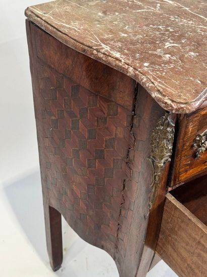 Small chest of drawers in wood and bottomless...