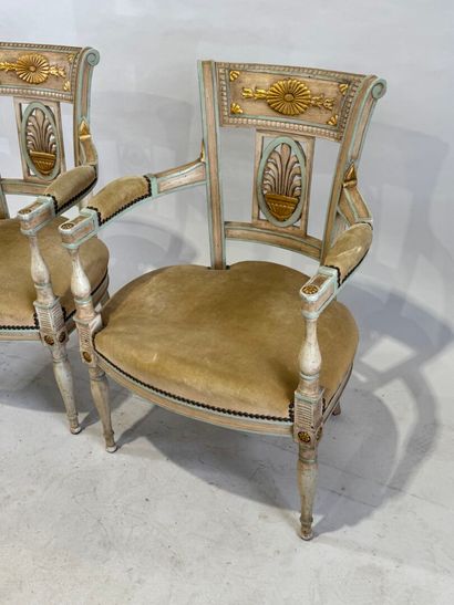 Pair of armchairs in molded wood, lacquered...