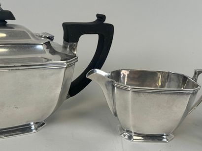 Coffee or tea service in silver-plated metal...