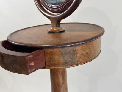 Tripod barber in walnut and mahogany opening...