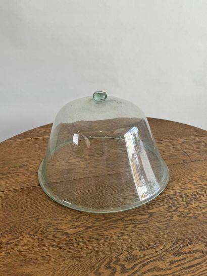 Circular garden bell in blown glass, hot-applied...