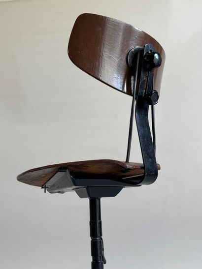 TRIPPEL.
Metal, wood and rubber industrial...