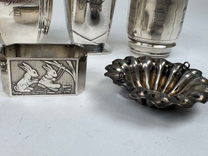 Silver plated lot including :
- CHRISTOFLE...