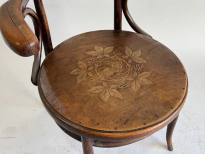 UNGVAR UNGARN
Bentwood armchair with solid...
