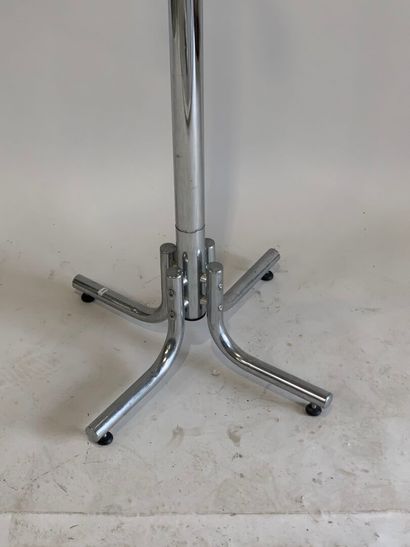Chromed tubular metal coat rack with six...