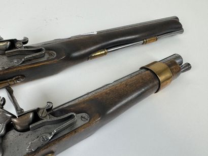 Set of two decorative flintlock pistols in...