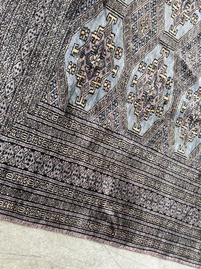 PAKISTAN. 
Polychrome wool and silk carpet,...