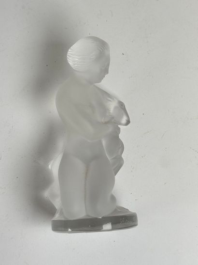 LALIQUE France.
Woman with rabbit.
Small...