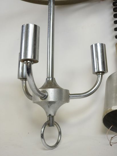 Suspension lamp in chromed metal with three...