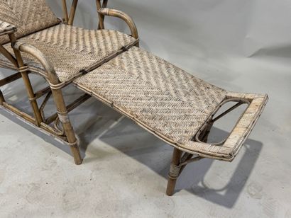 Wooden and woven wicker chaise longue with...