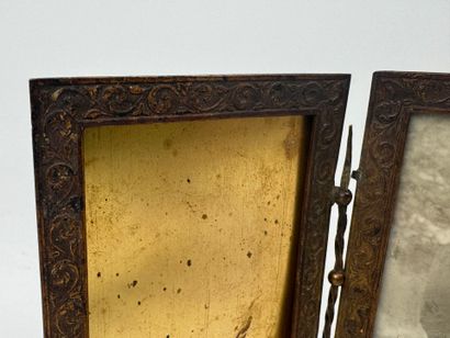 Wallet photo holder in repoussé brass with...