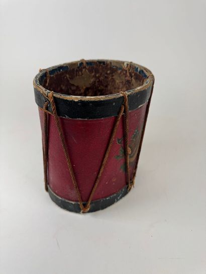 Small desk basket in boiled cardboard in...