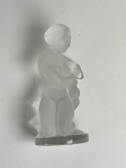 LALIQUE France.
Woman with rabbit.
Small...
