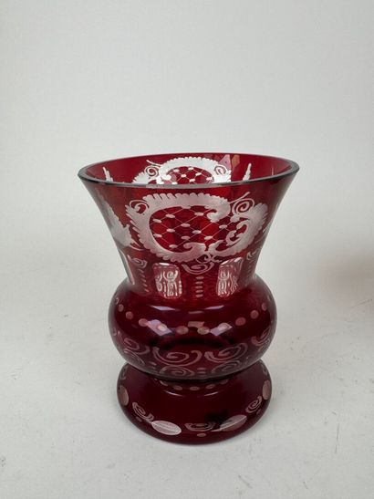 BOHEME.
Lot including :
- an oval planter.
10.5...